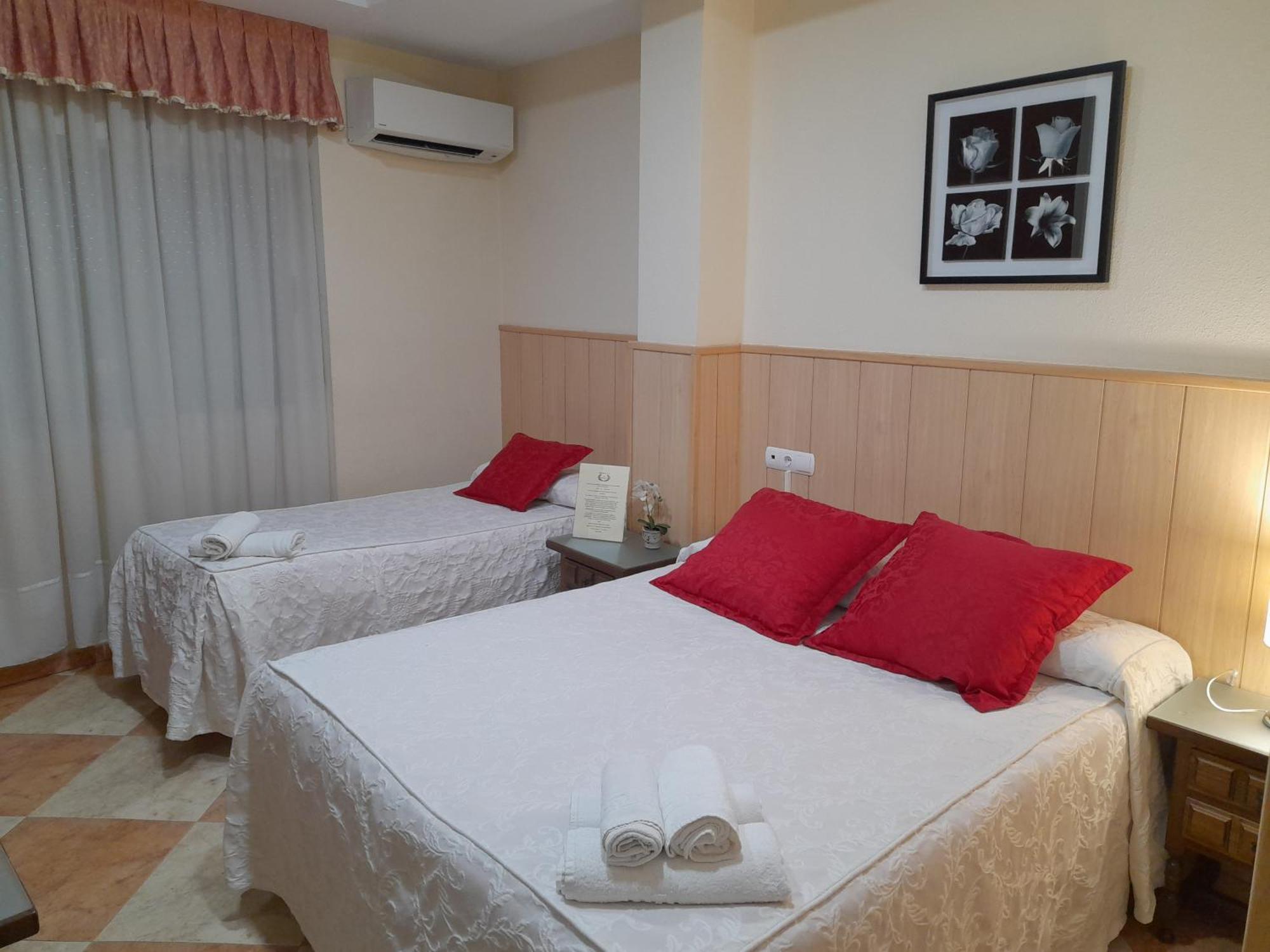 Hostal San Roque Γουαδαλαχάρα Εξωτερικό φωτογραφία